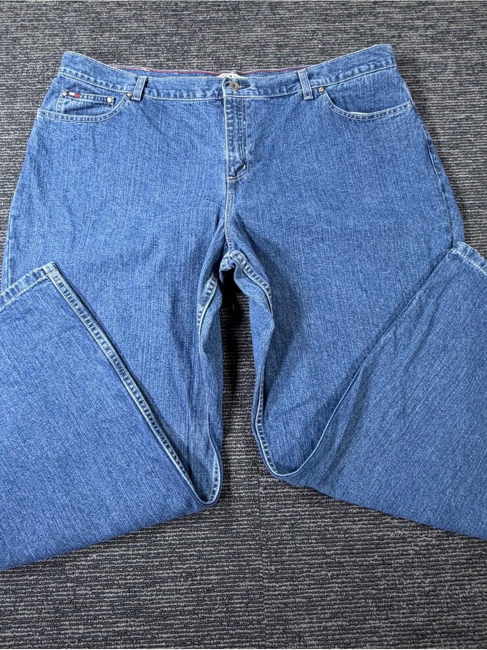 Tommy Hilfiger Women's 22 Medium Blue Straight-Leg Jeans